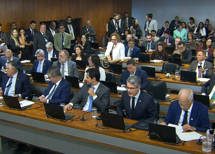 PEC protegia autores de crimes graves: corrupção, lavagem de dinheiro, tráfico de drogas, etc. 