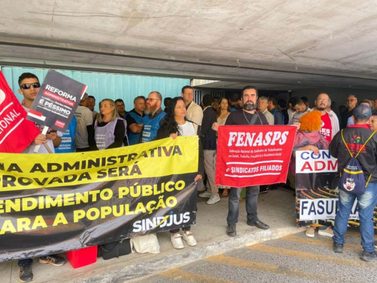 Entidades sindicais denunciaram que não tiveram direito à fala na Câmara