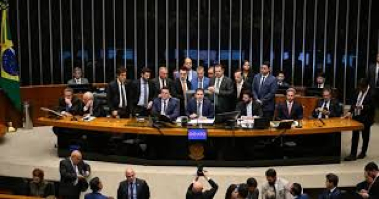 Setores do Congresso poderão ultrapassar o teto constitucional 