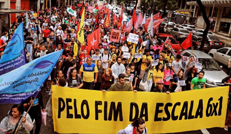 No Brasil 21 milhões de trabalhadores têm jornada superior às 44 horas